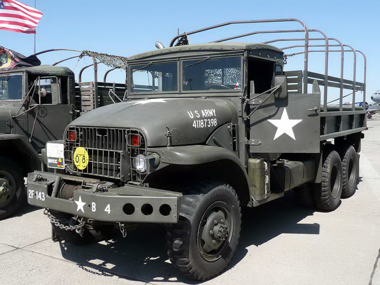 Три военные грузовые машины армии США столкнулись на автодороге на юге Польши в Малопольском воеводстве.