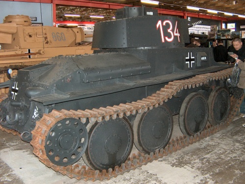 Чешский легкий танк Panzer 38(t) (24 фото)
