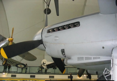 Английский бомбардировщик de Havilland Mosquito B35 (32 фото)