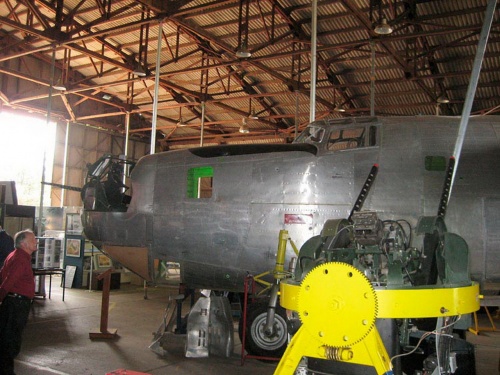Американский тяжелый бомбардировщик Consolidated B-24 Liberator A72-176 (124 работ)