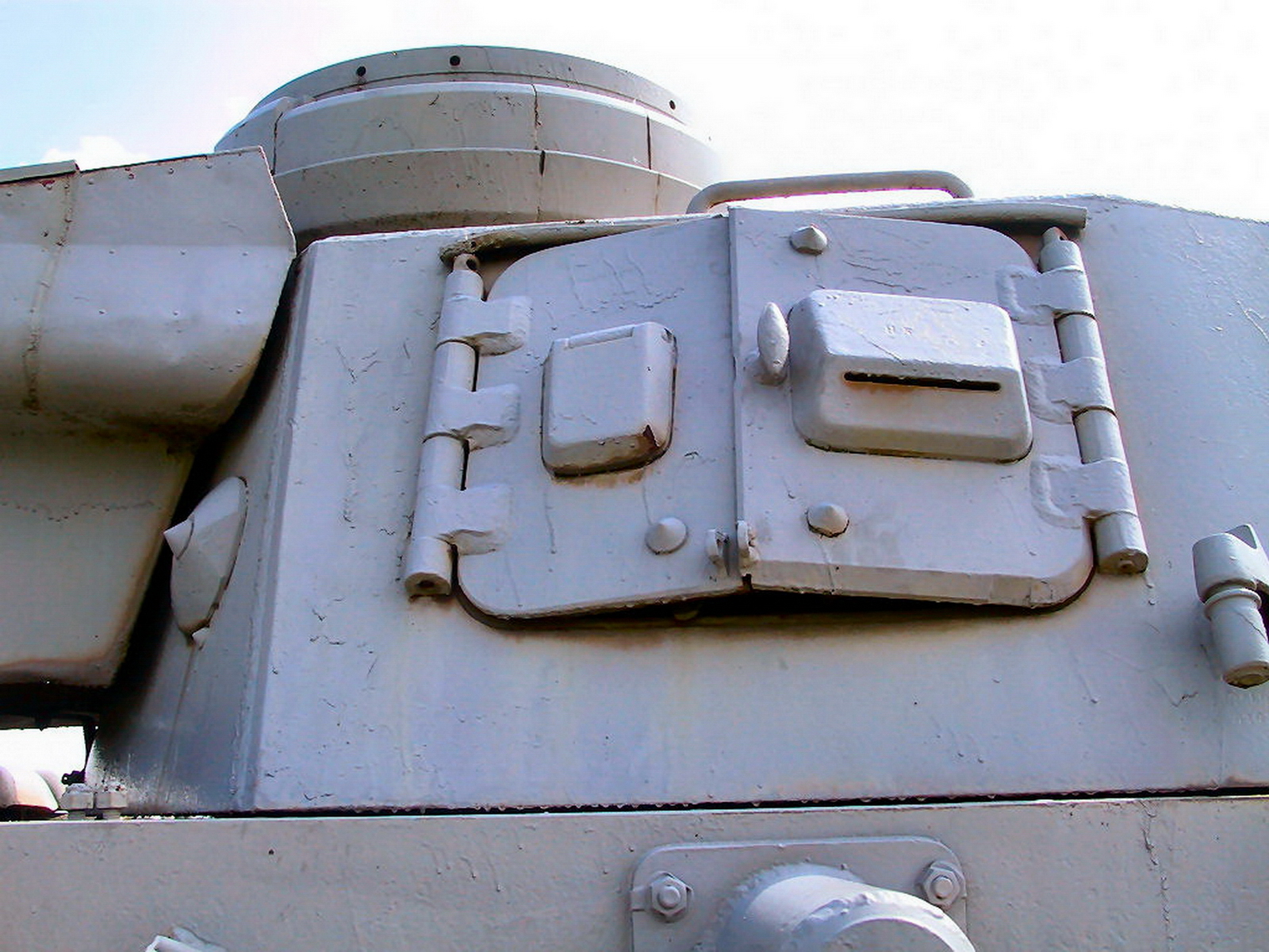 Дверь танк 500. Смотровой прибор мехвода танка PZ -3. Командирская башенка PZ 3. Немецкий танк т3. Люк танка т4.