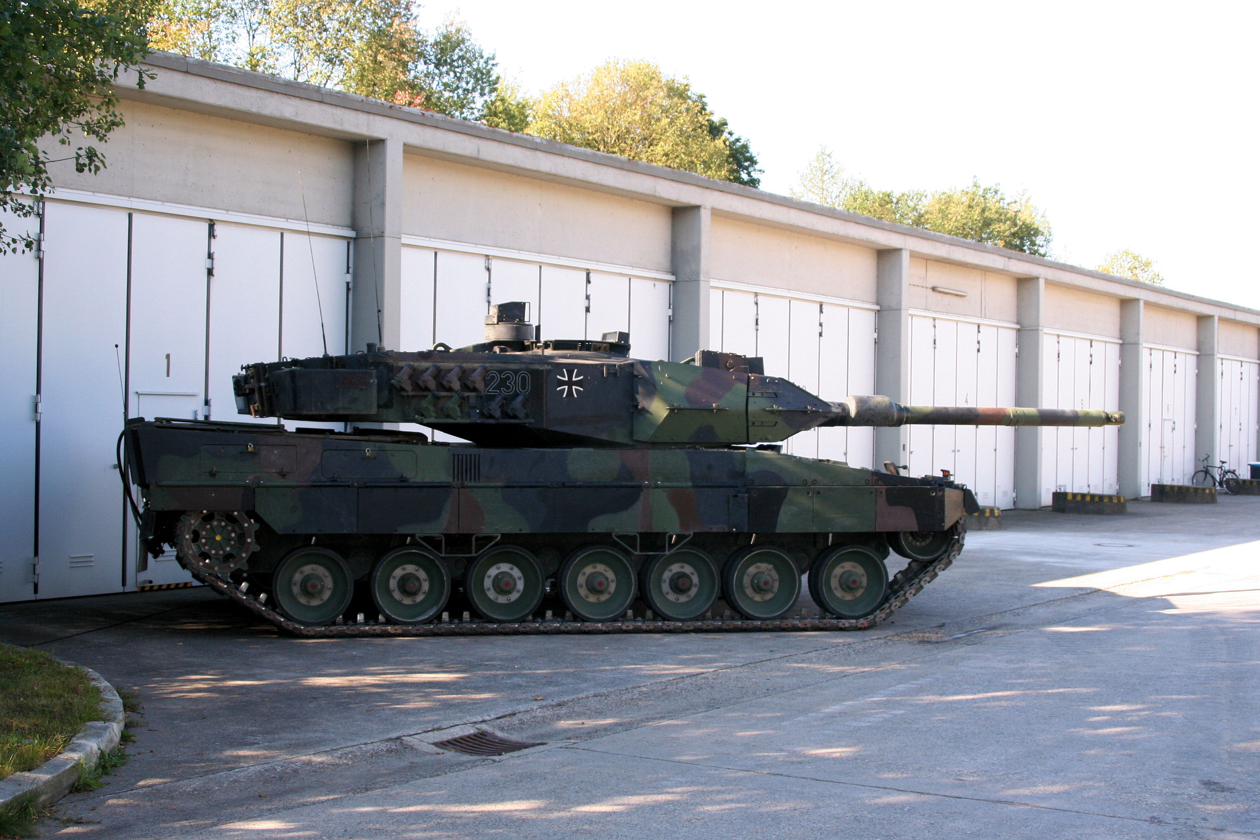 Современные немецкие танки. Танк леопард 2. Танки Leopard 2a6. Танки Leopard-2 Германия. Leopard 2a6 Бундесвер.