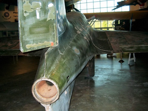 Немецкий ракетный истребитель Messerschmitt Me163 Komet (42 фото)