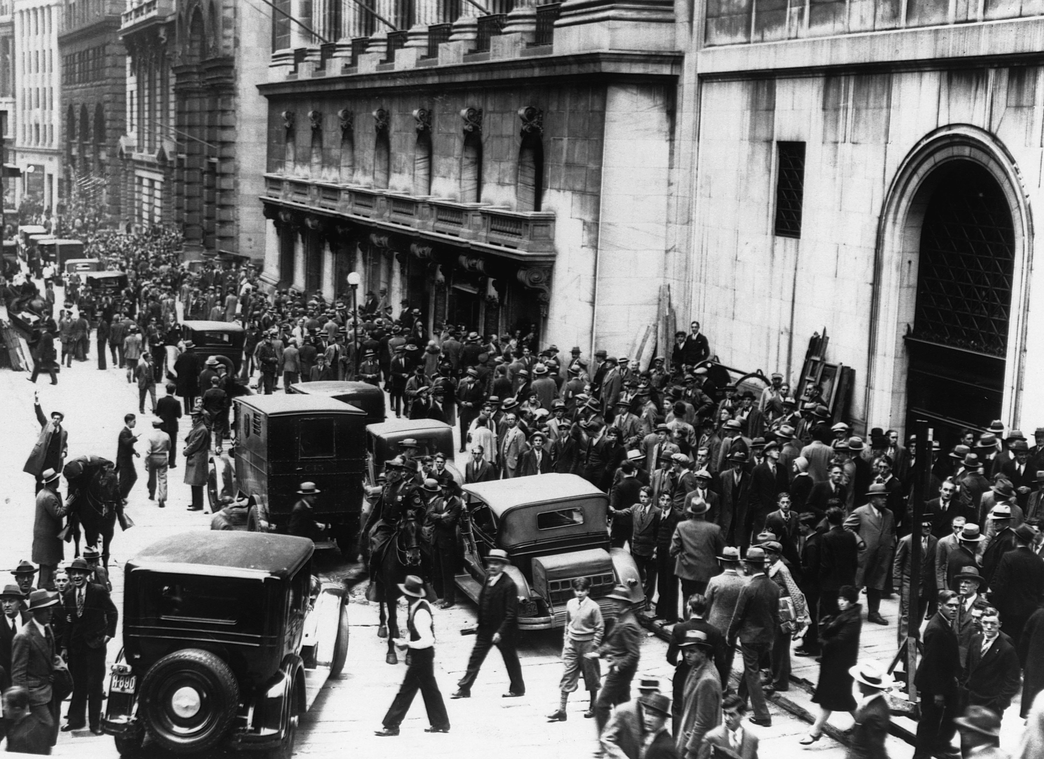 6 октября 20 года. Паника на Нью йоркской бирже 1929. Уолл стрит 1929. Нью-Йоркская фондовая биржа 1929. Крах на Нью-йоркской фондовой биржи 1929 г.