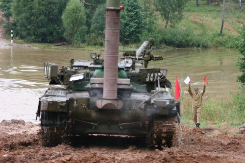 Подводные вождения танков Т-80 (14 фото)