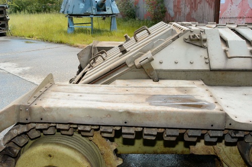 Фотообзор - английский пехотный танк Valentine MK9 6pdr (83 фото)