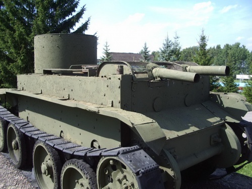 Советский легкий танк БТ-2 (59 фото)