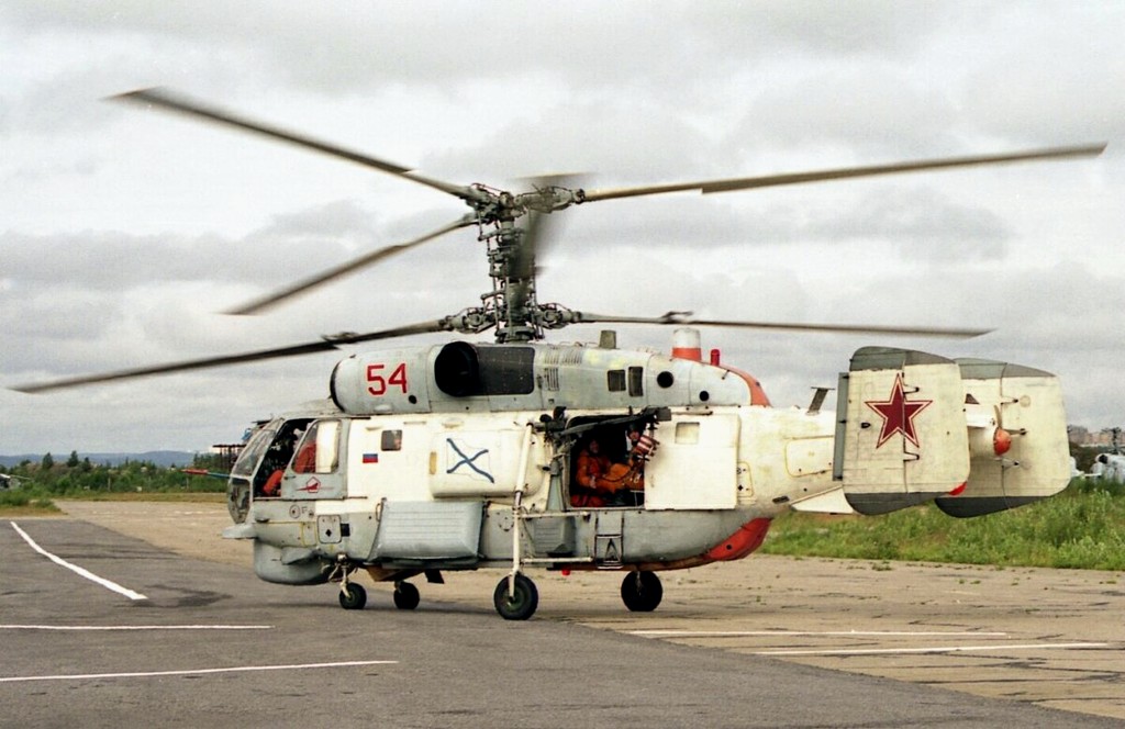 2 ка 27. Ка-27 вертолёт. Ка-27пс Украины. Корабельный вертолет ка-27. Ka-27 Helix.