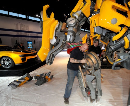 Autobot Bumblebee from Transformers 2 (11 фото)