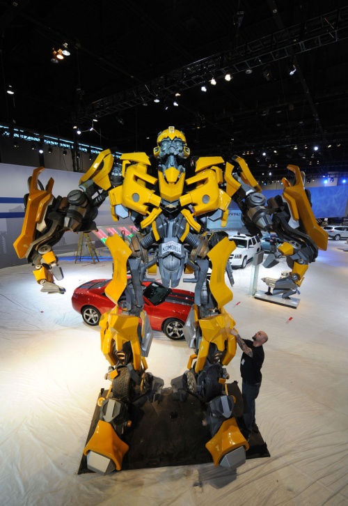 Autobot Bumblebee from Transformers 2 (11 фото)