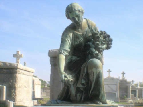 Шедевры с кладбищ - часть 2 - надгробия, скульптуры,склепы, пантеоны (186 фото)