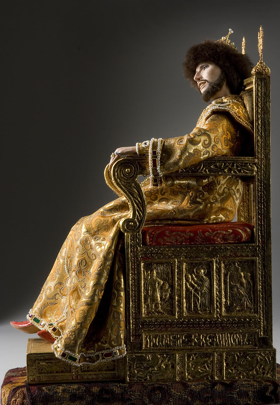 Король на троне. Исторические куклы Георга Стюарта Генрих 4. Джордж Стюарт куклы российские цари. Царь Иван на троне. Иван Грозный на троне.