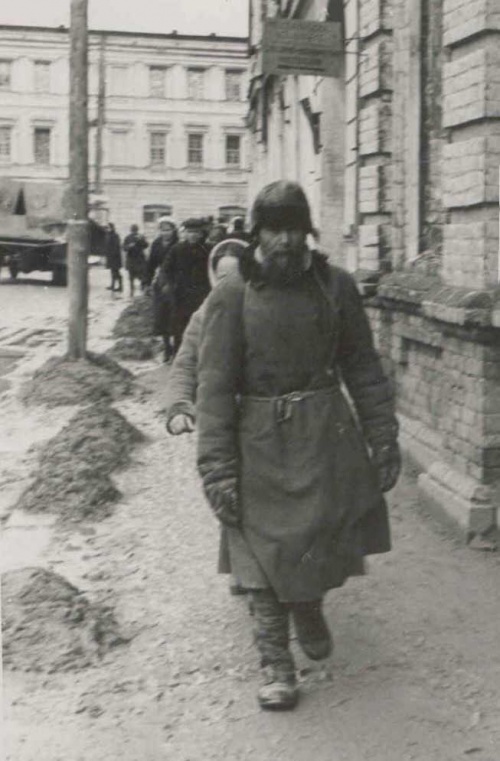 Бесценная коллекция фотографий , сделанных немецкими солдатами на Восточном фронте 1941 - 1943 (97 фото)