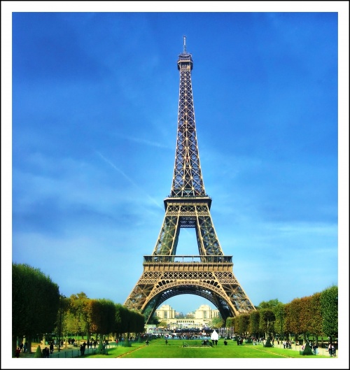 Эйфелева башня: угол зрения (75 фото)