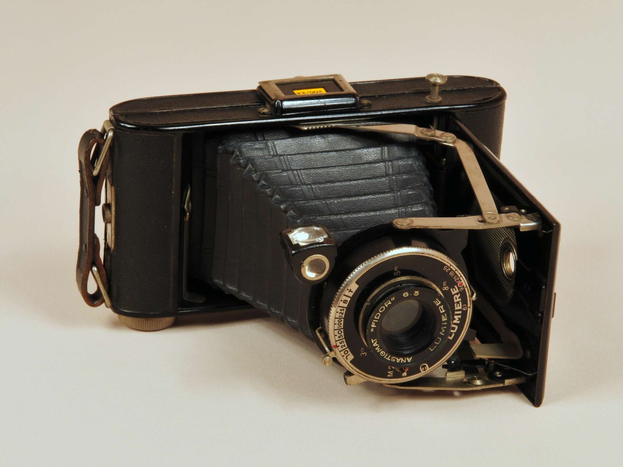 Первый фотоаппарат