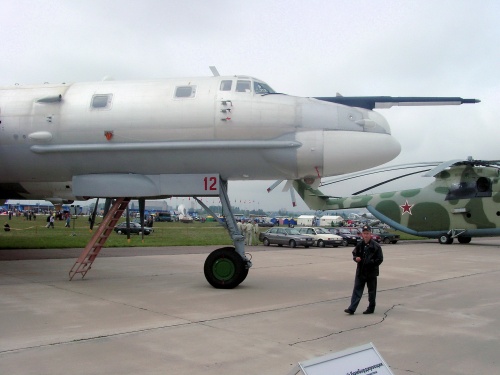 Советский стратегический бомбардировщик ТУ-95МС Bear (52 фото)