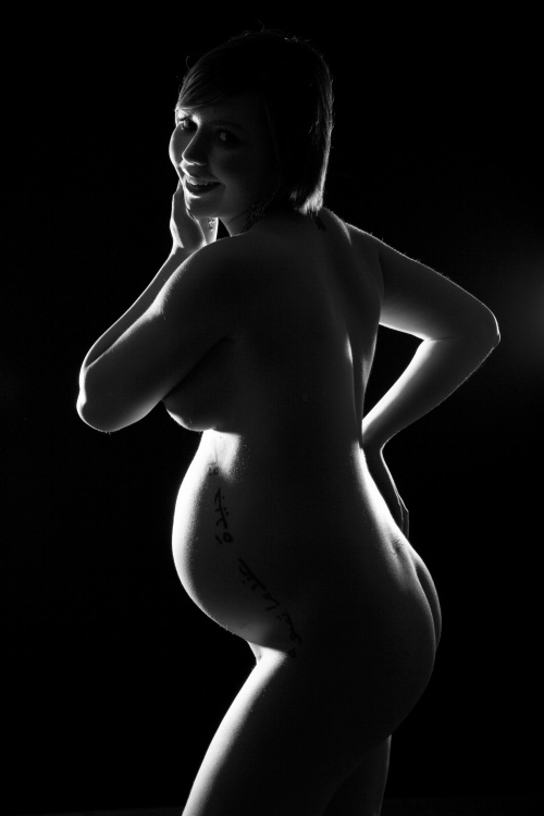 Pregnant photoset 02 (20 фото)
