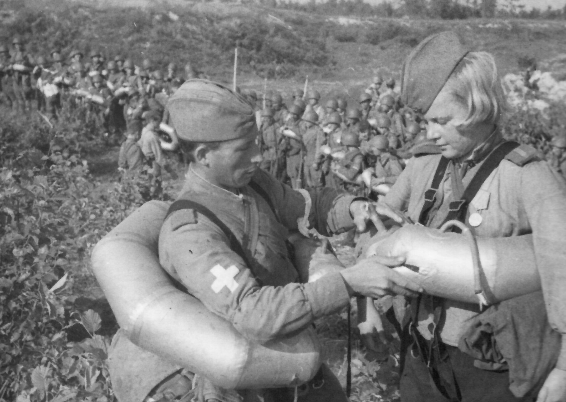 Вопрос во время великой отечественной войны. Боец красной армии 1941. Женщины-солдаты 1941.