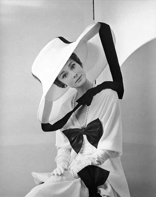 Audrey Hepburn's hat fashion (15 фото)
