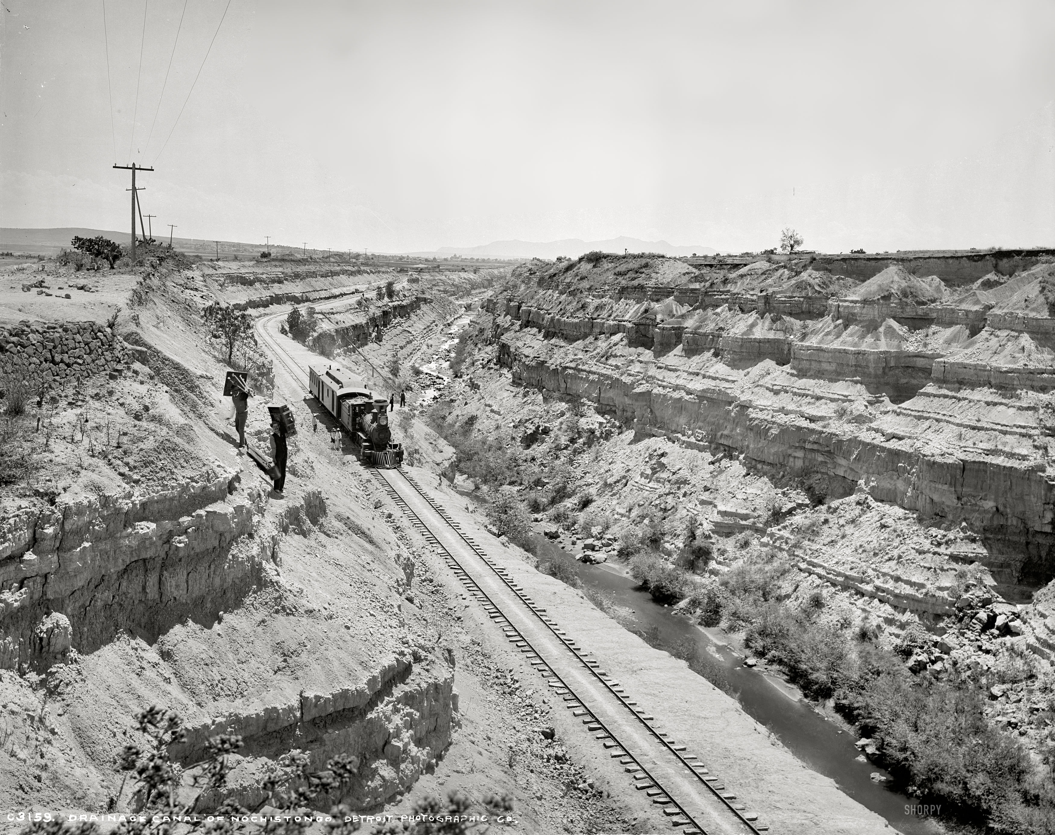 Кто построил первые дороги. Железные дороги 19 века США. Откапывают железные дороги 19 век. Железные дороги Америки 20 век. ЖД США 19 век.