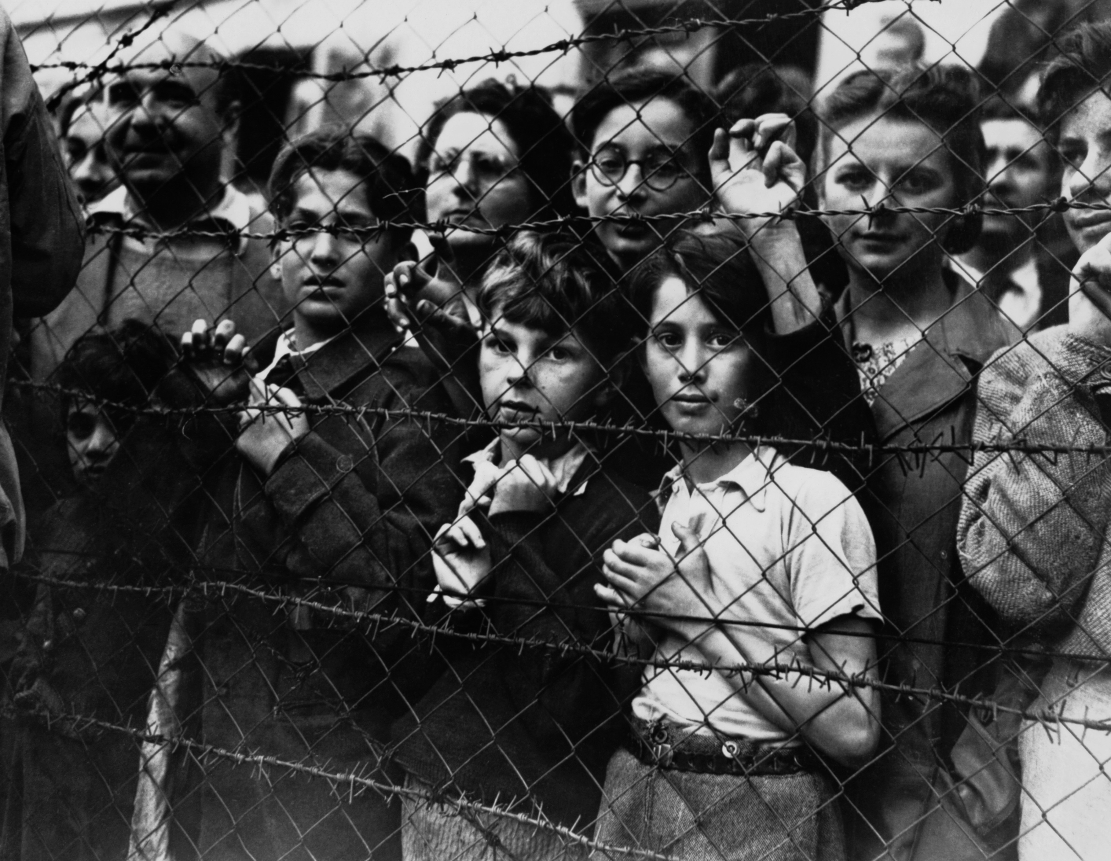Холокост это. Холокост лагерь Майданек. Вторая мировая война Холокост. «Холокост геноцид еврреев. Лагерь Аушвиц и память жертв Холокоста.